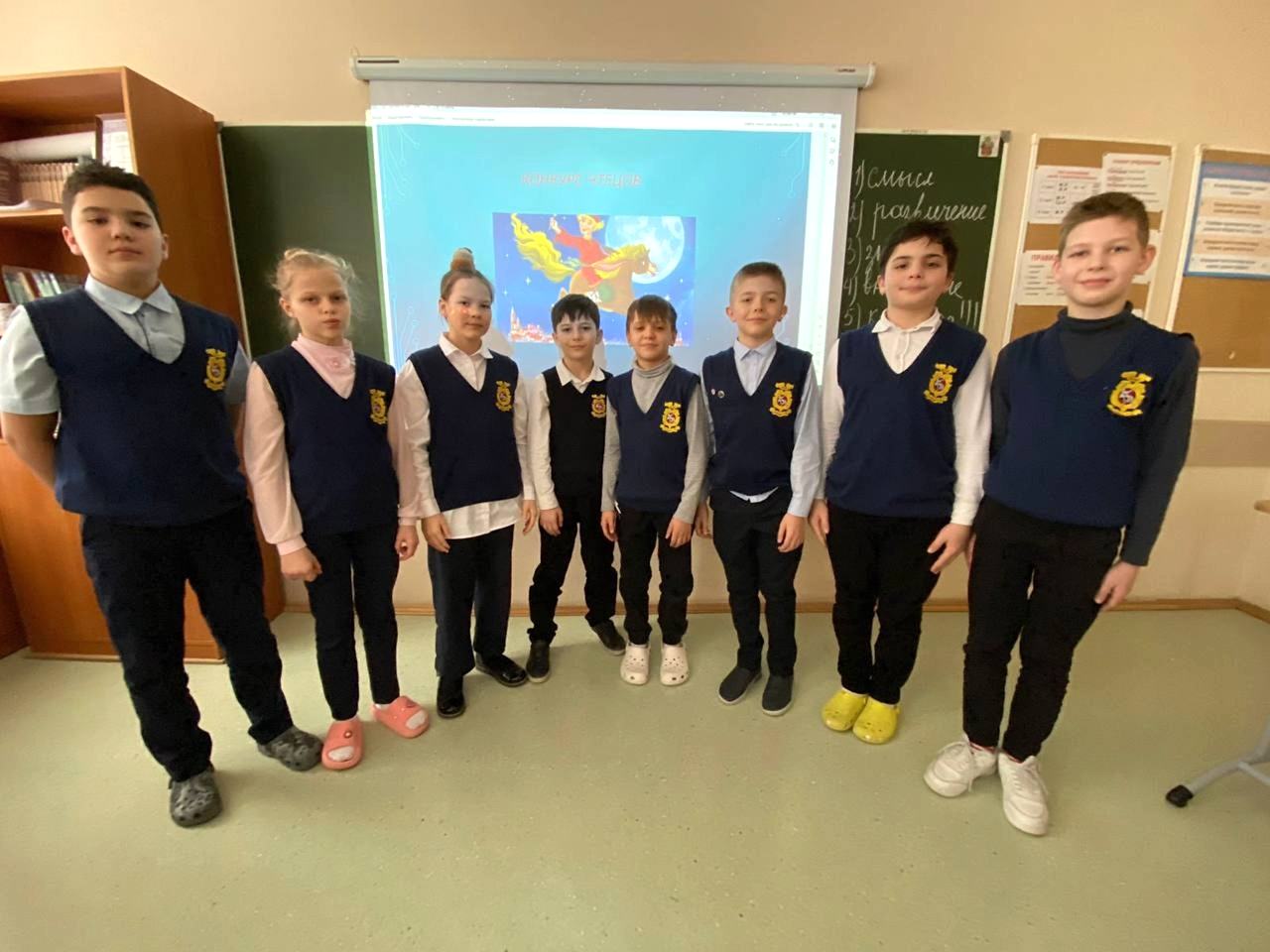 Сегодня в 5 «Г» классе прошёл урок внеклассного чтения в форме интерактивной игры по сказке П.Ершова «Конёк-Горбунок»!